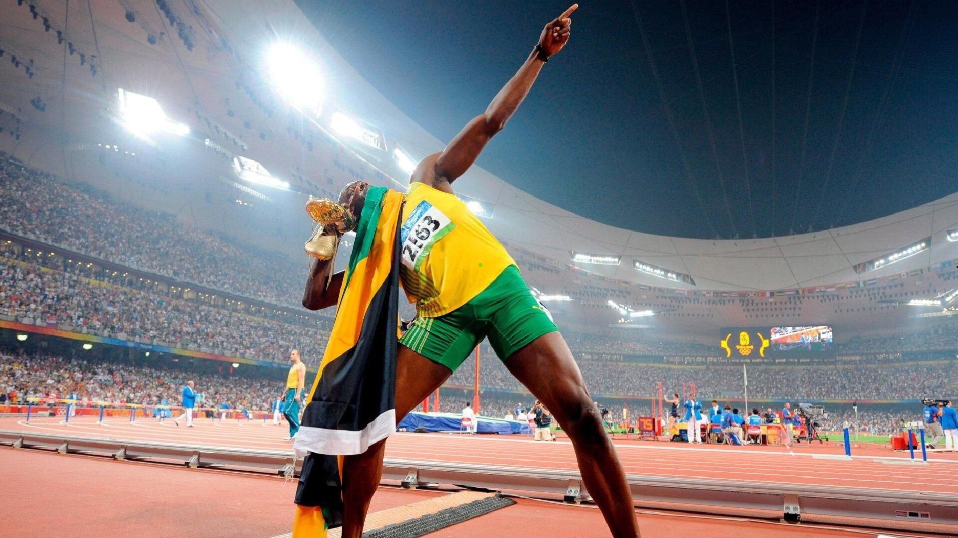 阿兰状态火热连场建功提振国足锋线，青岛西海岸力克浙江队脱离降级区